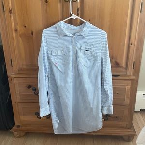 Vineyard Vines performance coverup